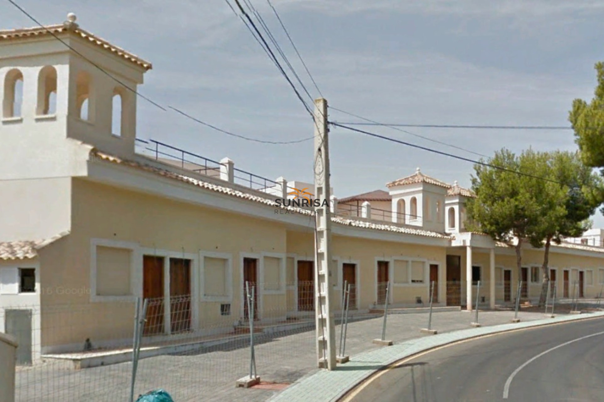 Reventa - Local comercial - Pilar de la Horadada