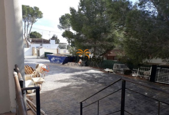 Local comercial · Reventa - Pilar de la Horadada · Pinar de Campoverde · Alicante · España