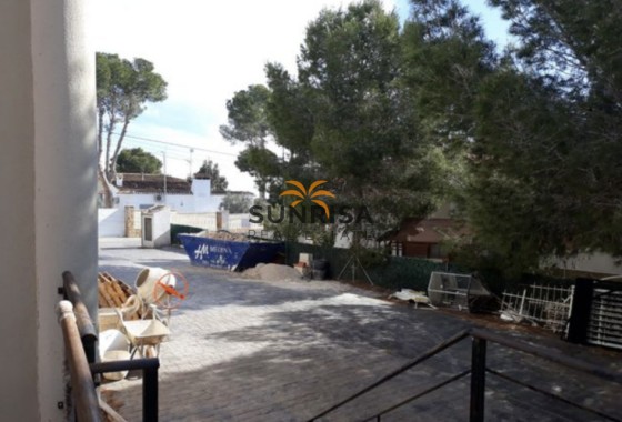 Local comercial · Reventa - Pilar de la Horadada · Pinar de Campoverde · Alicante · España