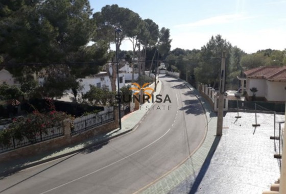 Local comercial · Reventa - Pilar de la Horadada · Pinar de Campoverde · Alicante · España