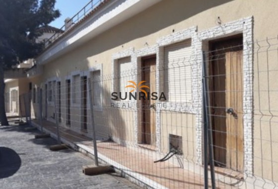 Local comercial · Reventa - Pilar de la Horadada · Pinar de Campoverde · Alicante · España