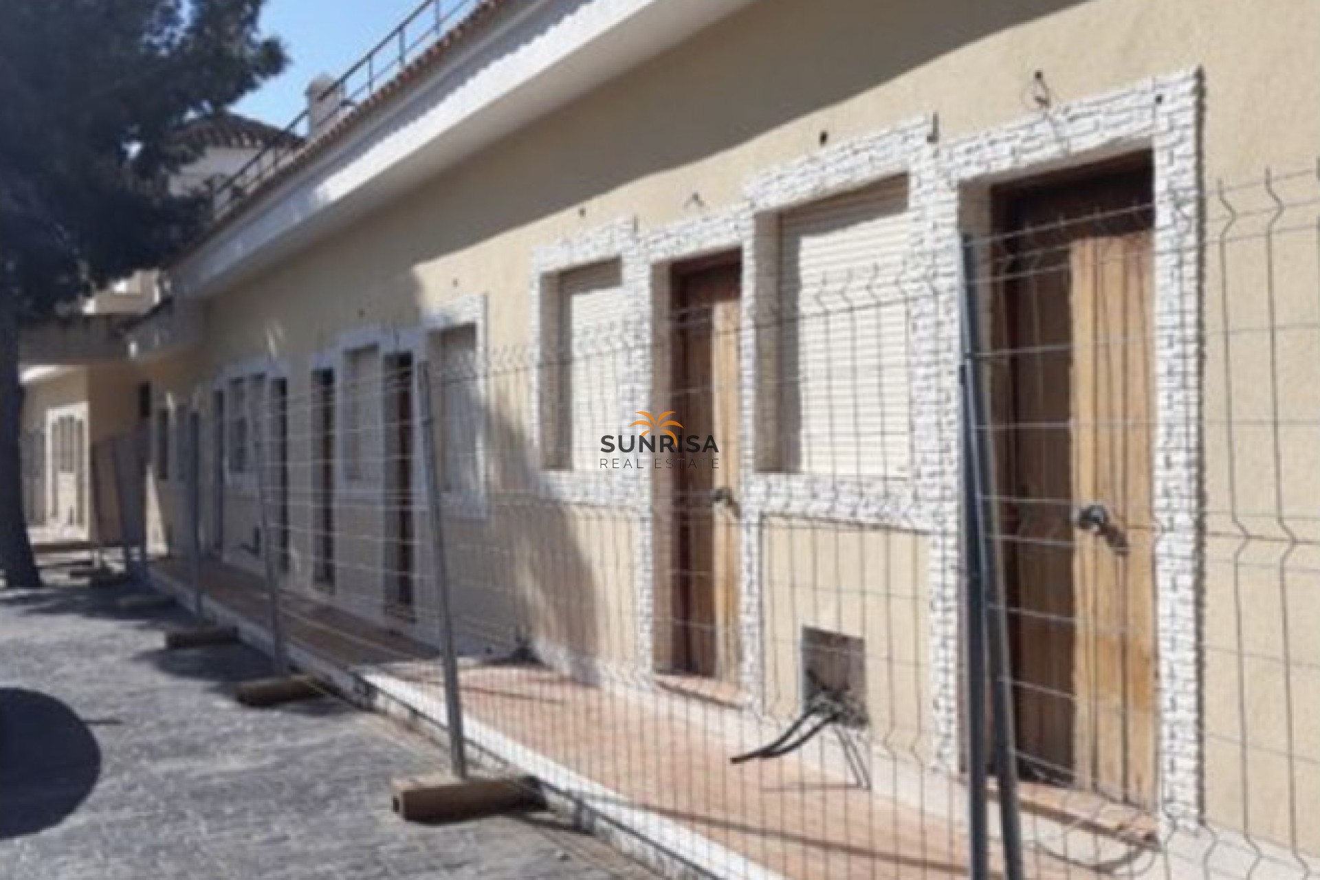 Reventa - Local comercial - Pilar de la Horadada