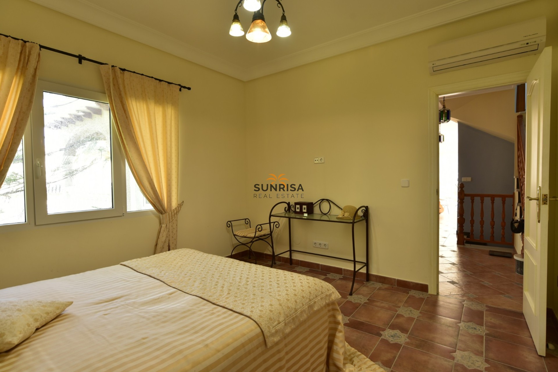 Revente - Villa - Orihuela Costa