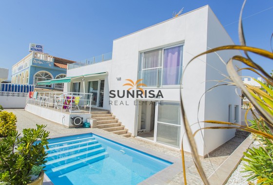 Villa · Revente - Torrevieja · PLAYA DE LA MATA · Alicante · Espagne