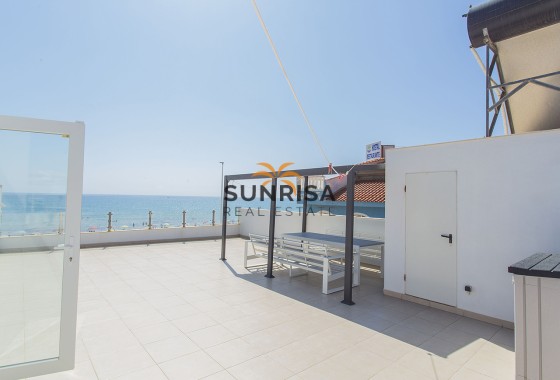 Villa · Revente - Torrevieja · PLAYA DE LA MATA · Alicante · Espagne