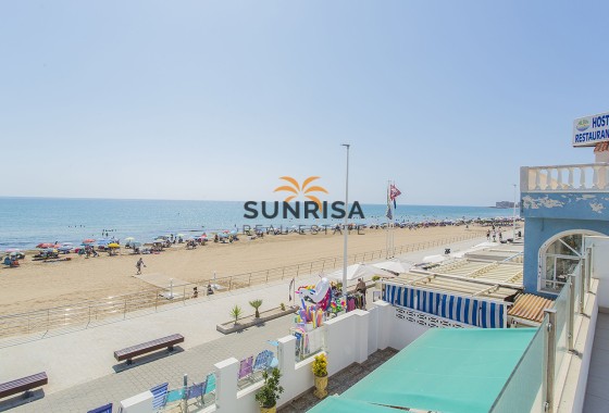 Villa · Revente - Torrevieja · PLAYA DE LA MATA · Alicante · Espagne
