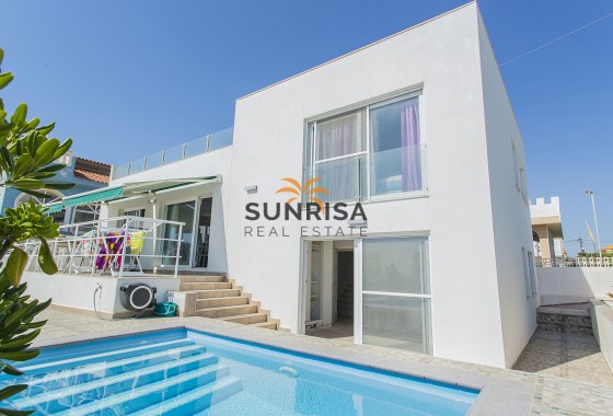 Villa · Revente - Torrevieja · PLAYA DE LA MATA · Alicante · Espagne