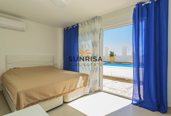 Villa · Revente - Torrevieja · PLAYA DE LA MATA · Alicante · Espagne