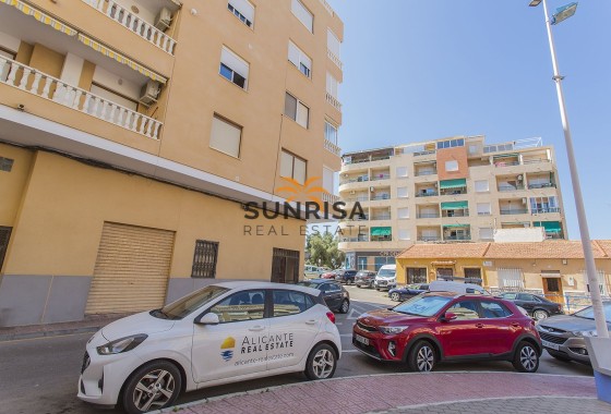 Locaux commerciaux · Revente - La Mata · Alicante · Espagne