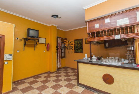 Locaux commerciaux · Revente - La Mata · Alicante · Espagne