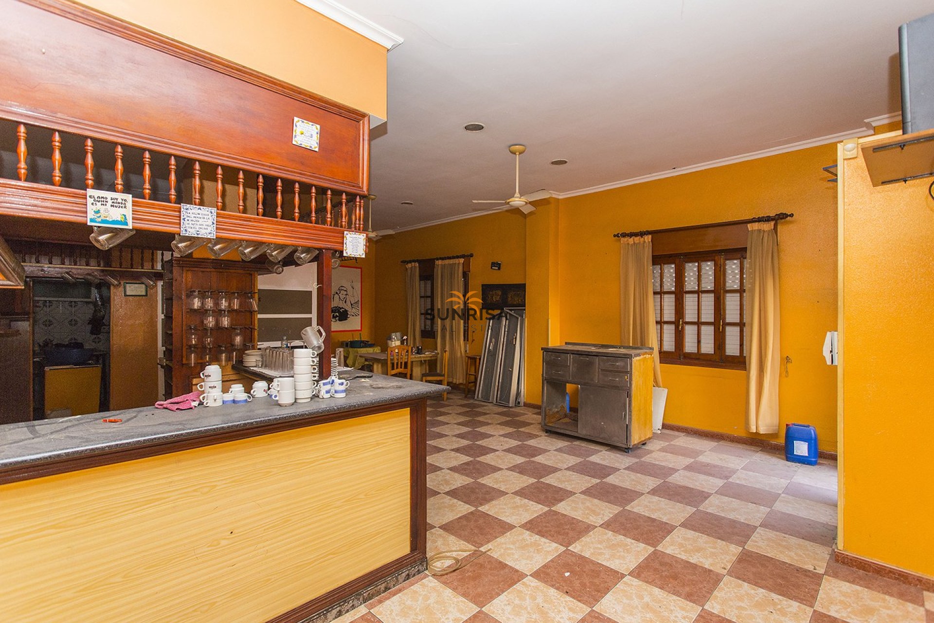 Resale - Commercial premises - La Mata