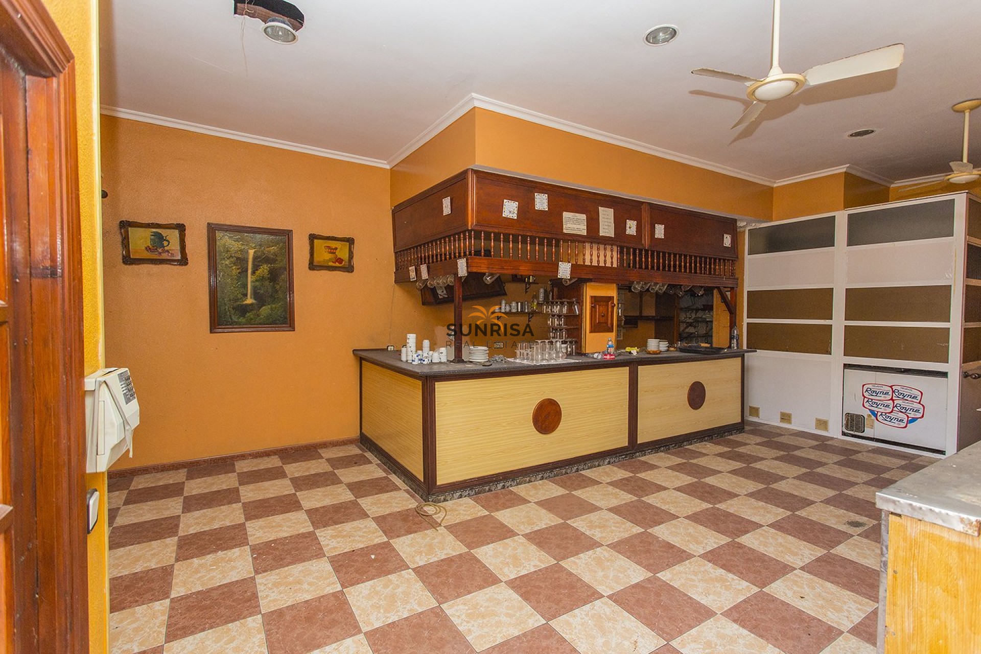 Resale - Commercial premises - La Mata