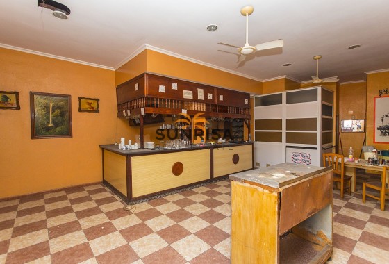 Locaux commerciaux · Revente - La Mata · Alicante · Espagne