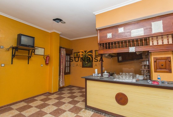 Locaux commerciaux · Revente - La Mata · Alicante · Espagne