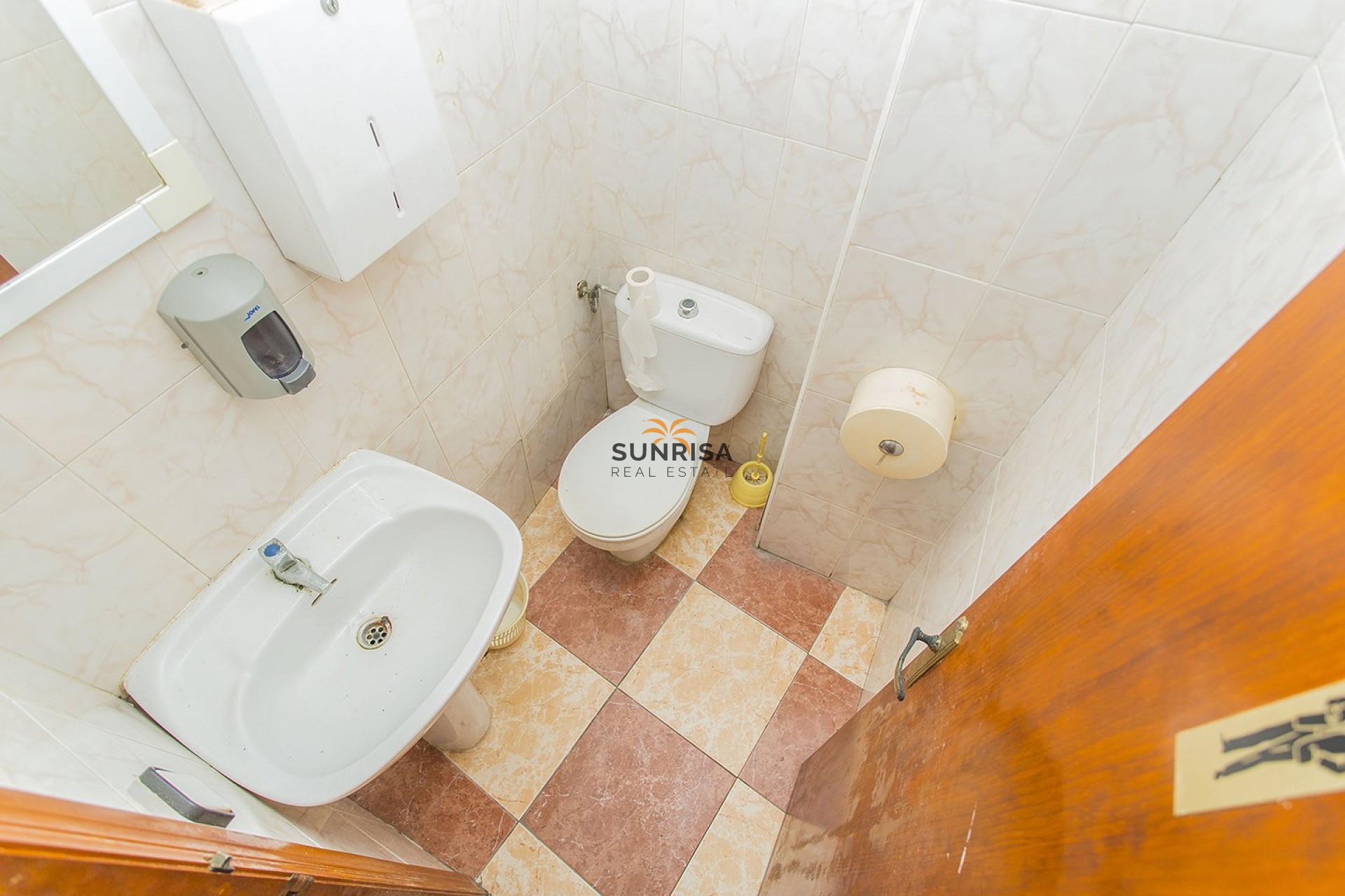 Resale - Commercial premises - La Mata