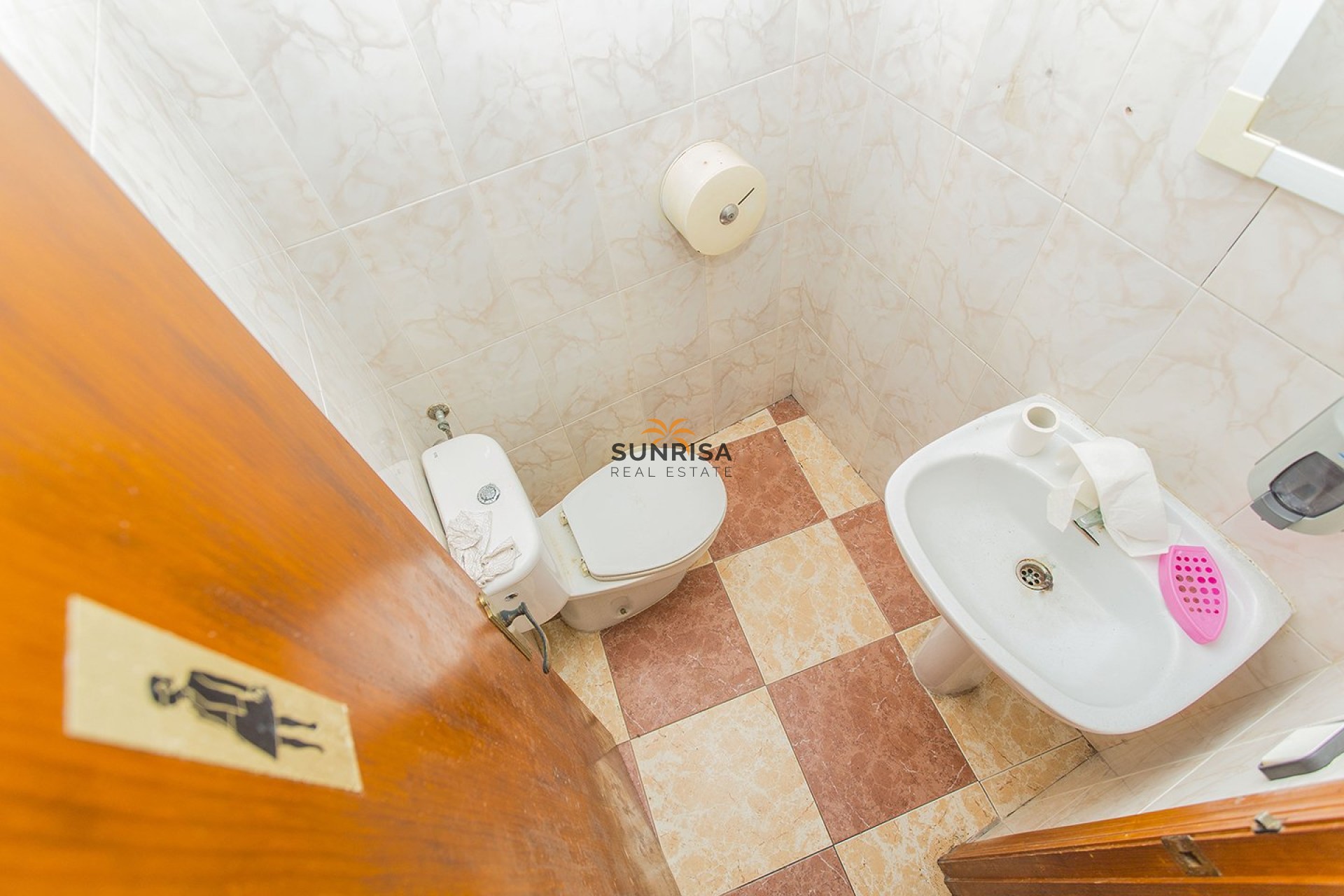 Resale - Commercial premises - La Mata