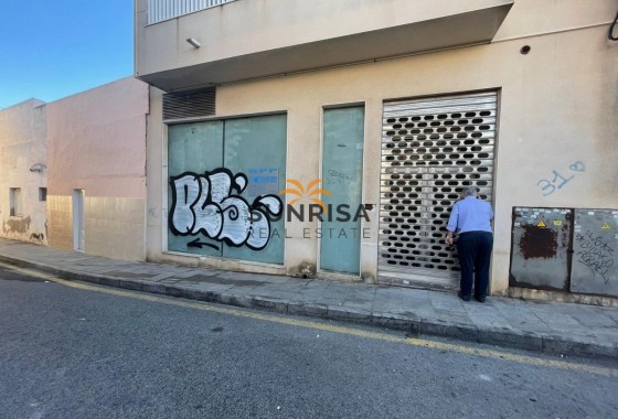 Locaux commerciaux · Revente - Torrevieja · Alicante · Espagne