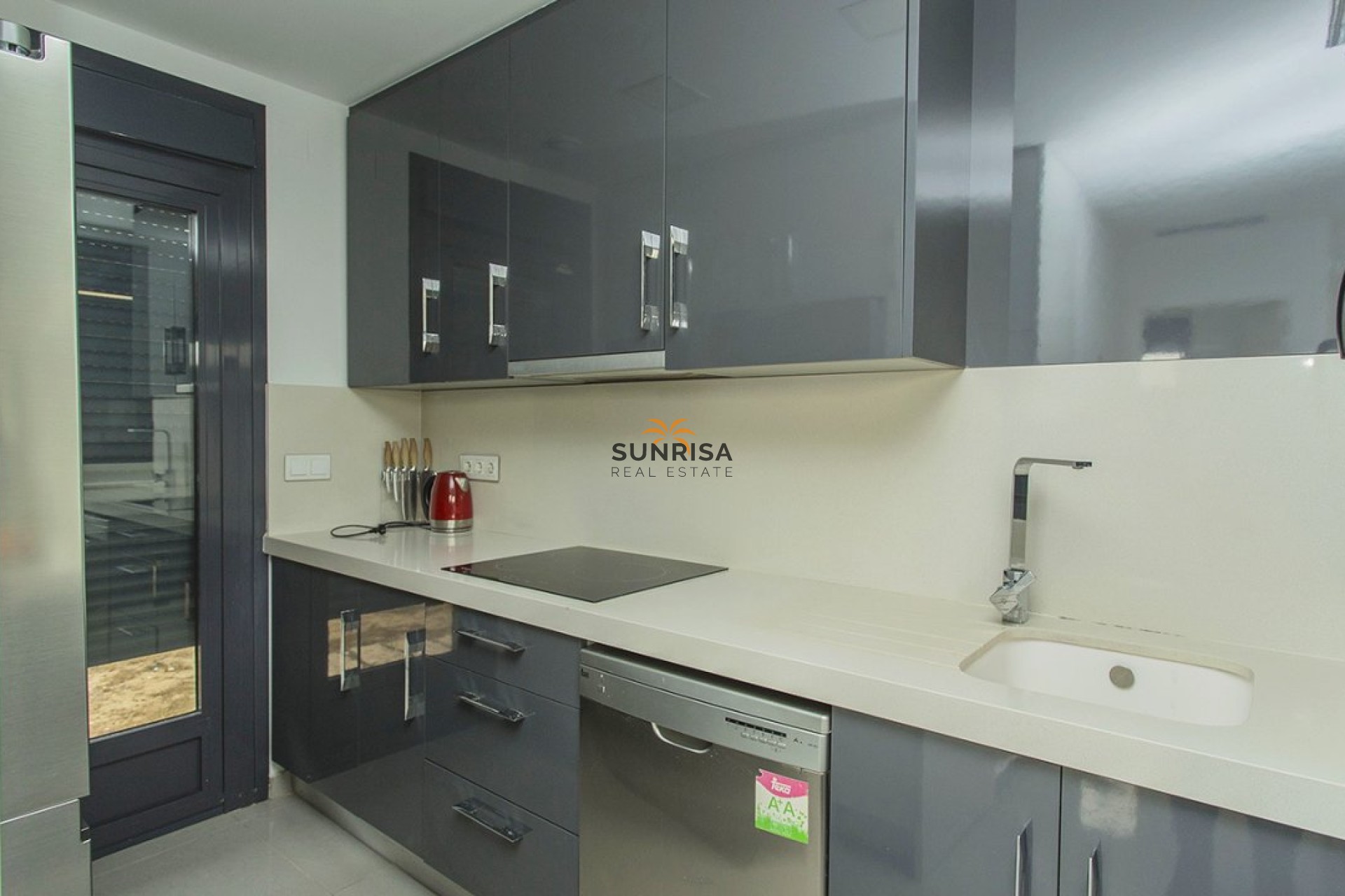 Resale - Villa - Orihuela Costa