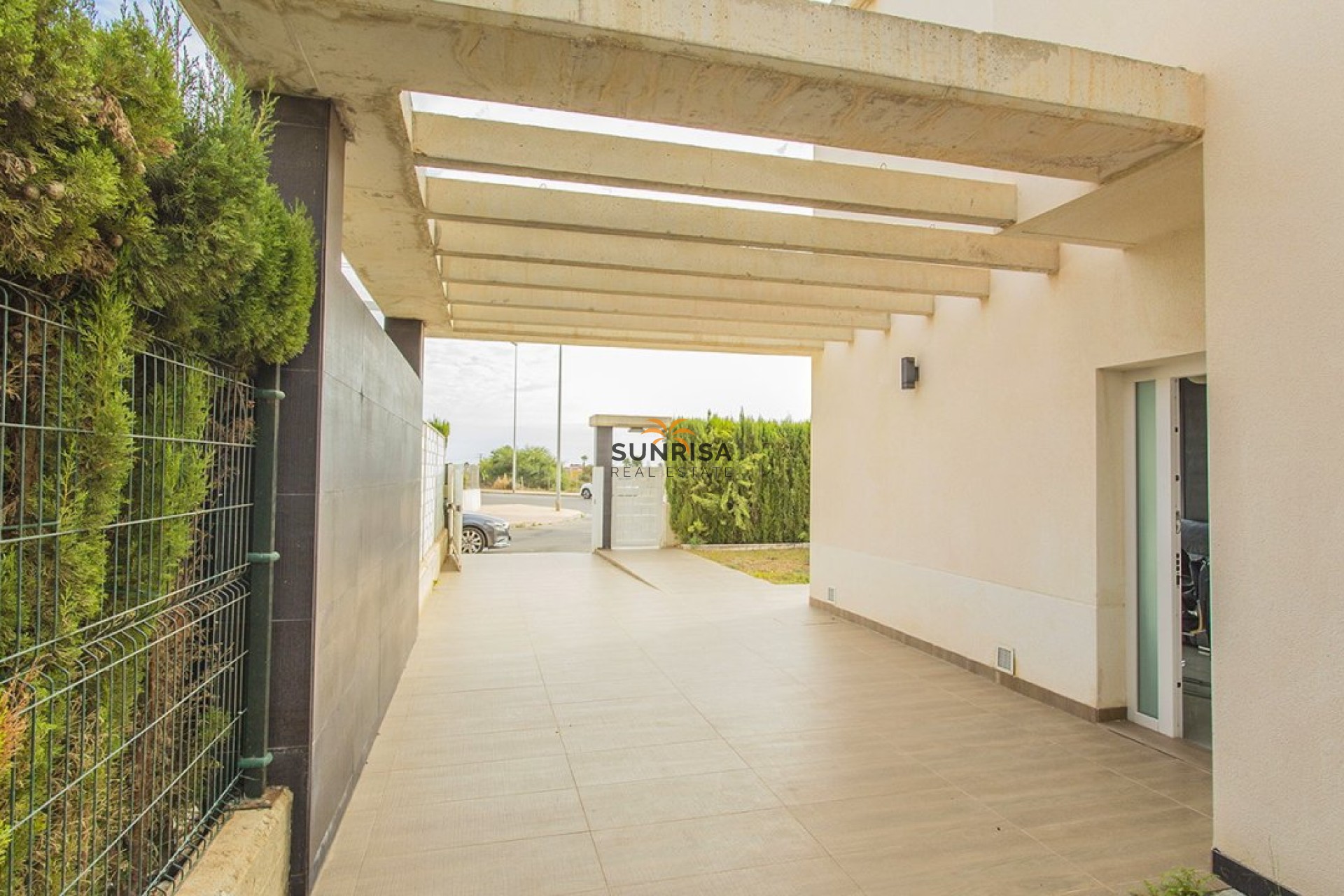 Resale - Villa - Orihuela Costa