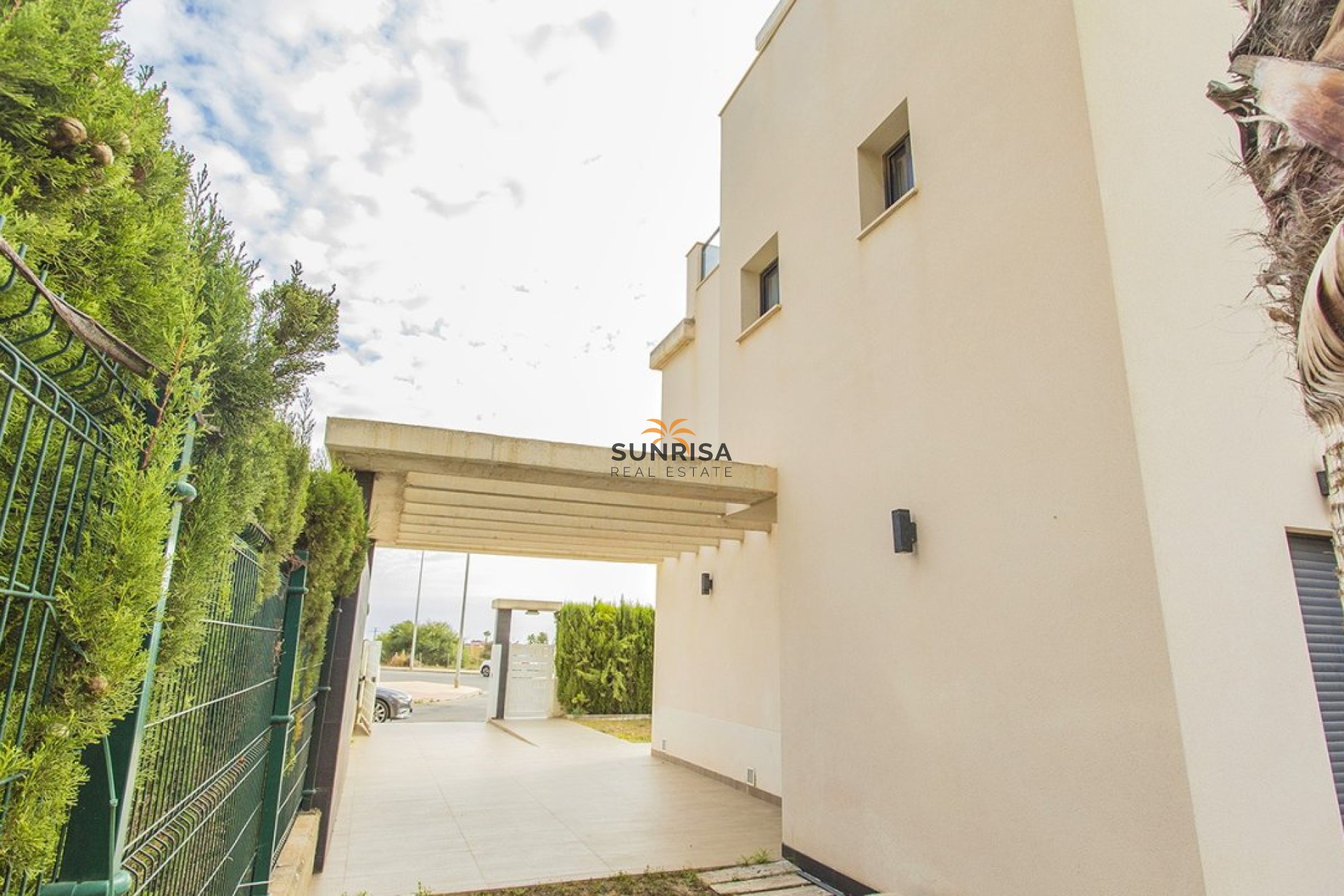 Resale - Villa - Orihuela Costa