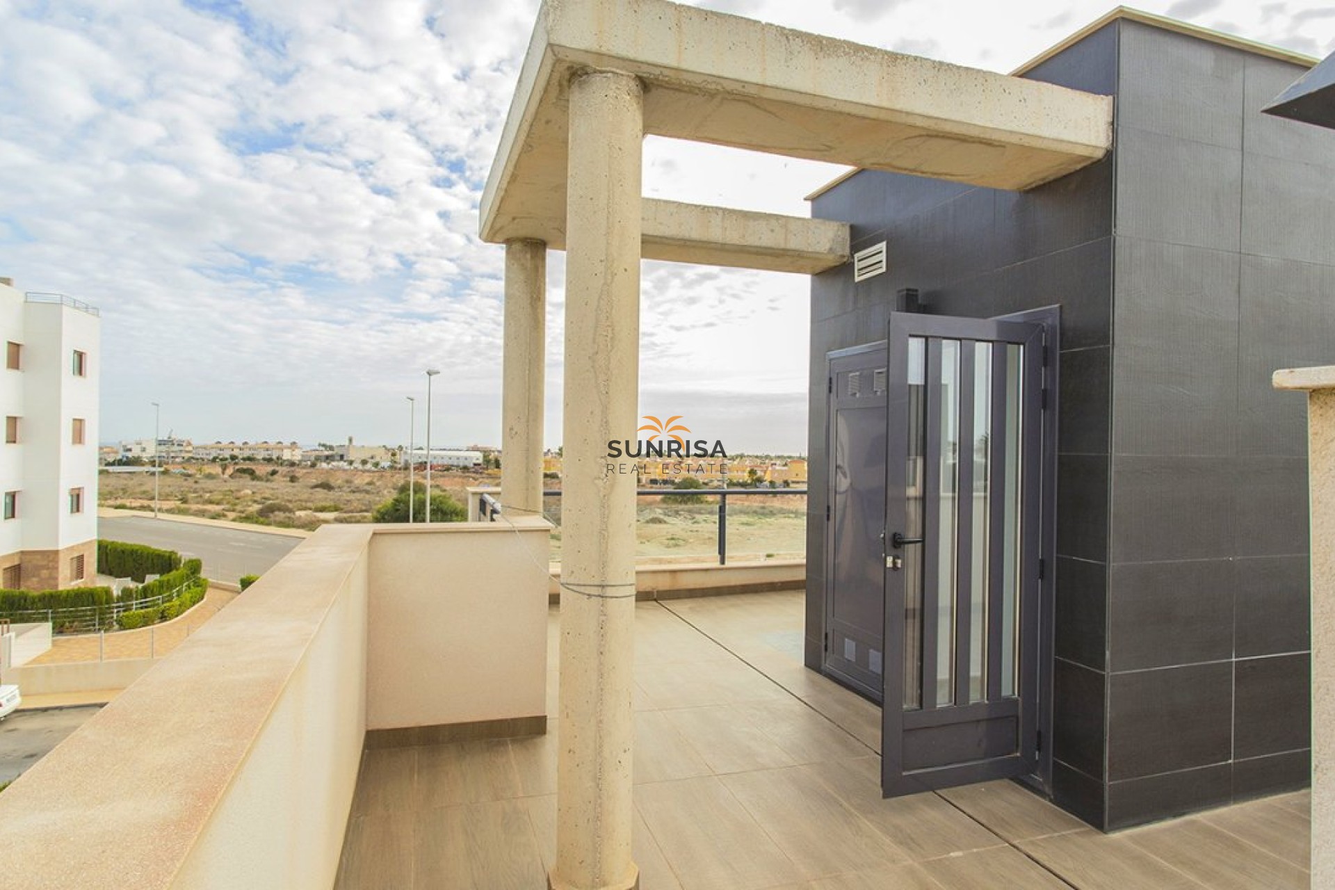 Resale - Villa - Orihuela Costa