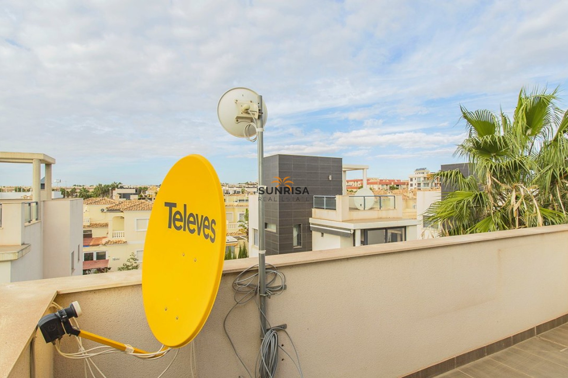 Resale - Villa - Orihuela Costa
