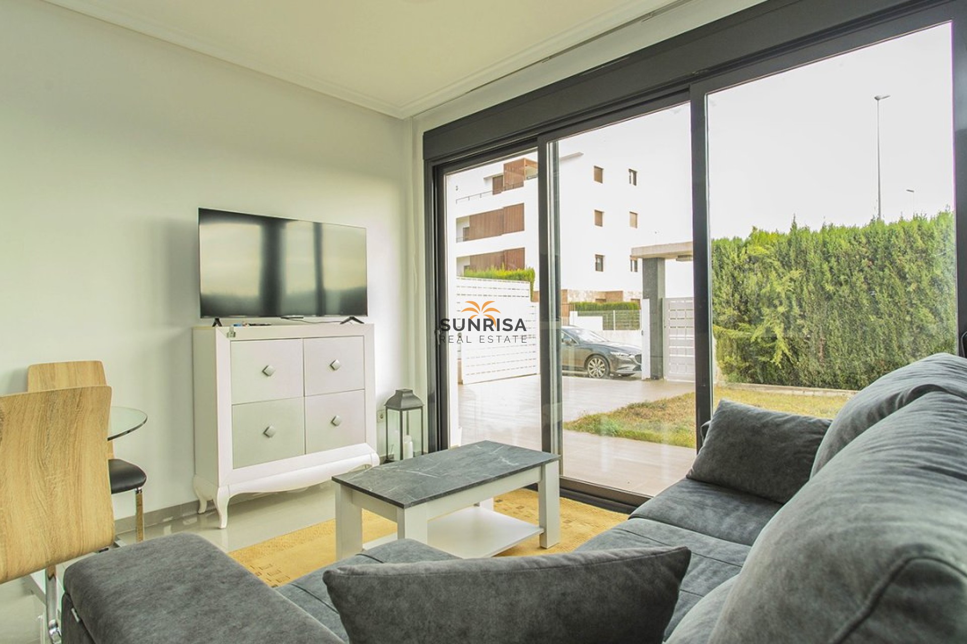Resale - Villa - Orihuela Costa