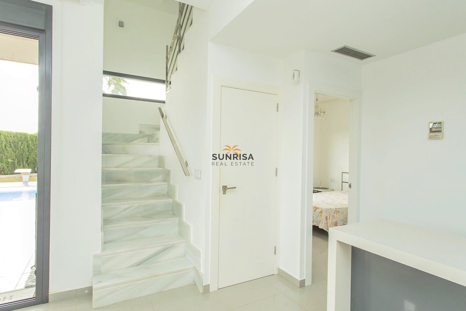 Resale - Villa - Orihuela Costa