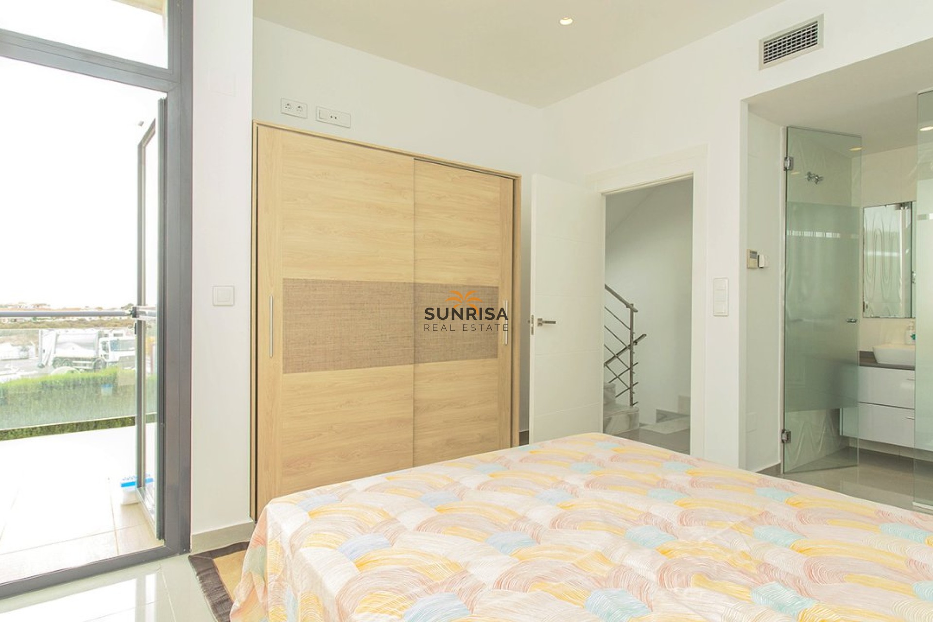 Resale - Villa - Orihuela Costa