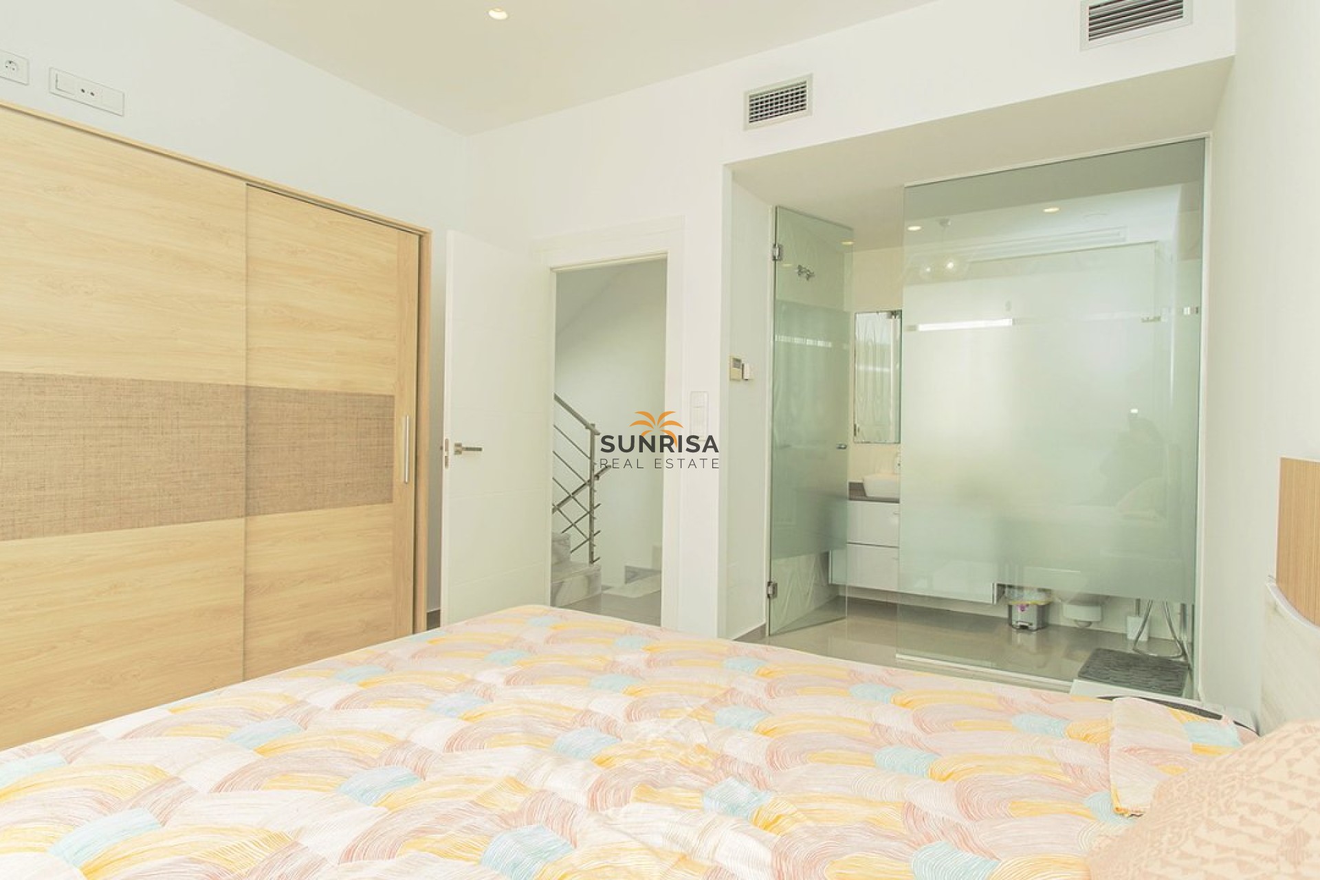 Resale - Villa - Orihuela Costa