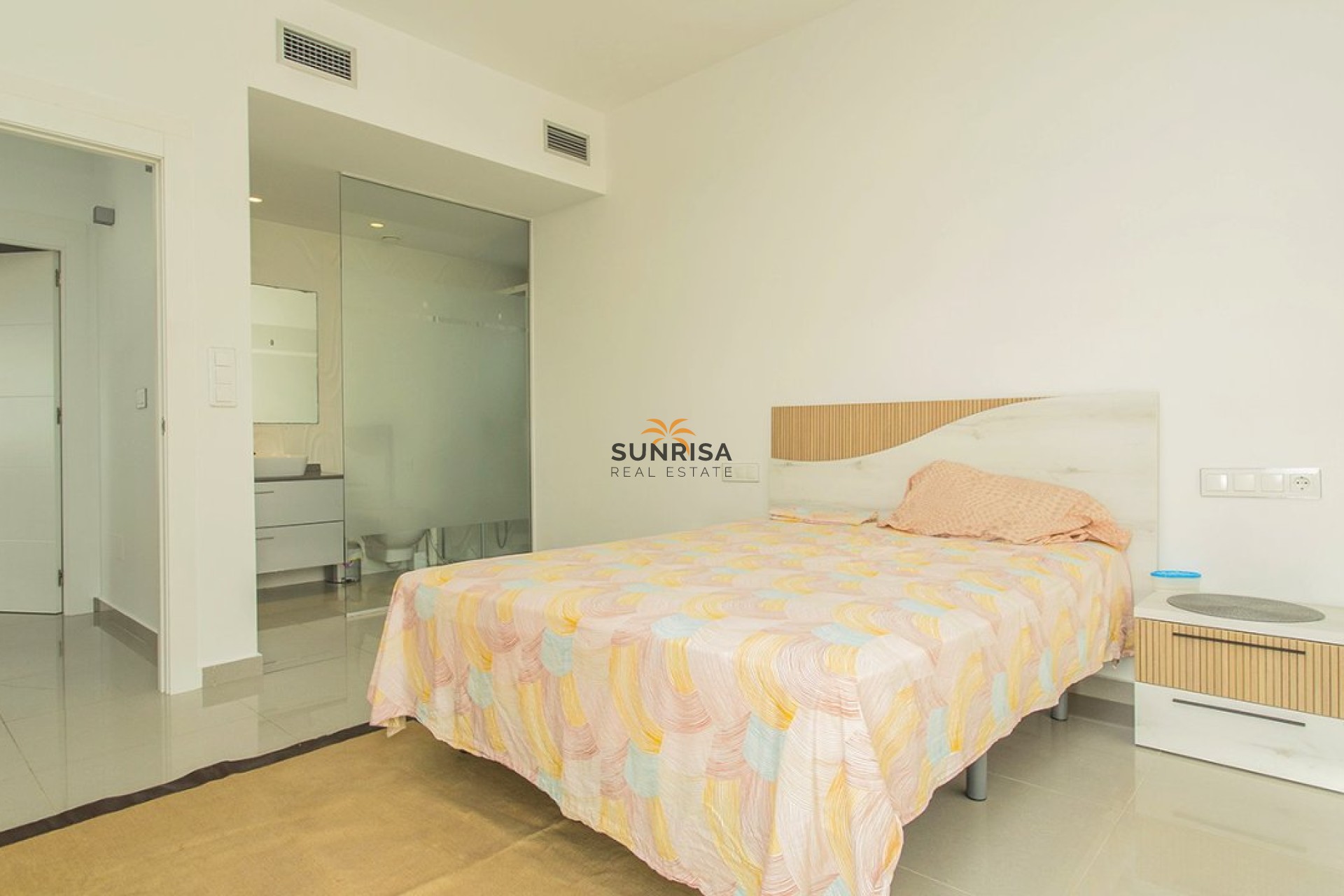Resale - Villa - Orihuela Costa