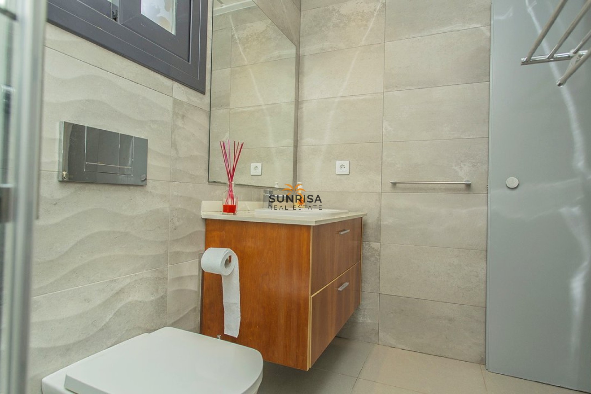 Resale - Villa - Orihuela Costa