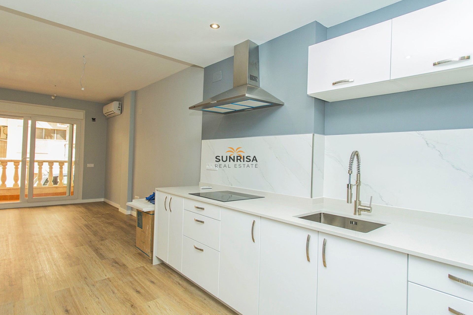 Resale - Apartment - La Mata