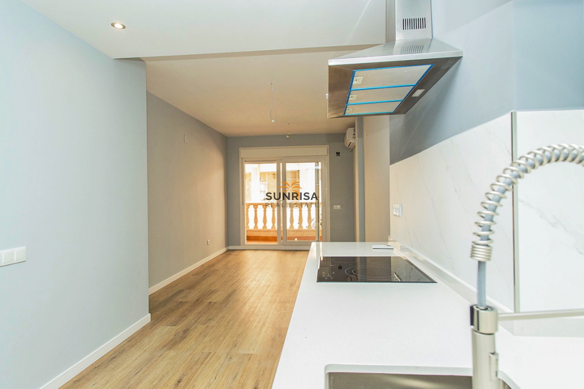 Resale - Apartment - La Mata