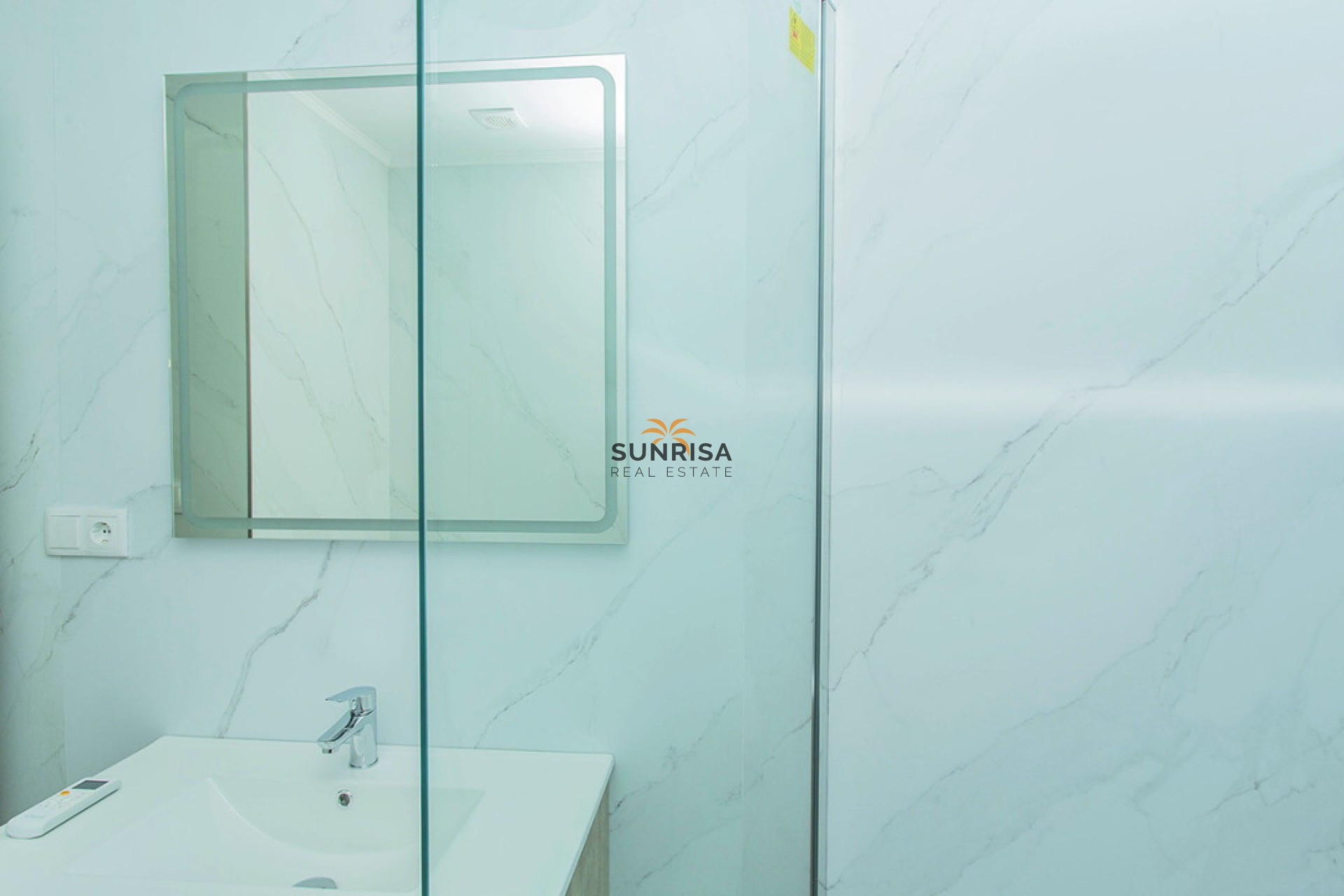 Resale - Apartment - La Mata