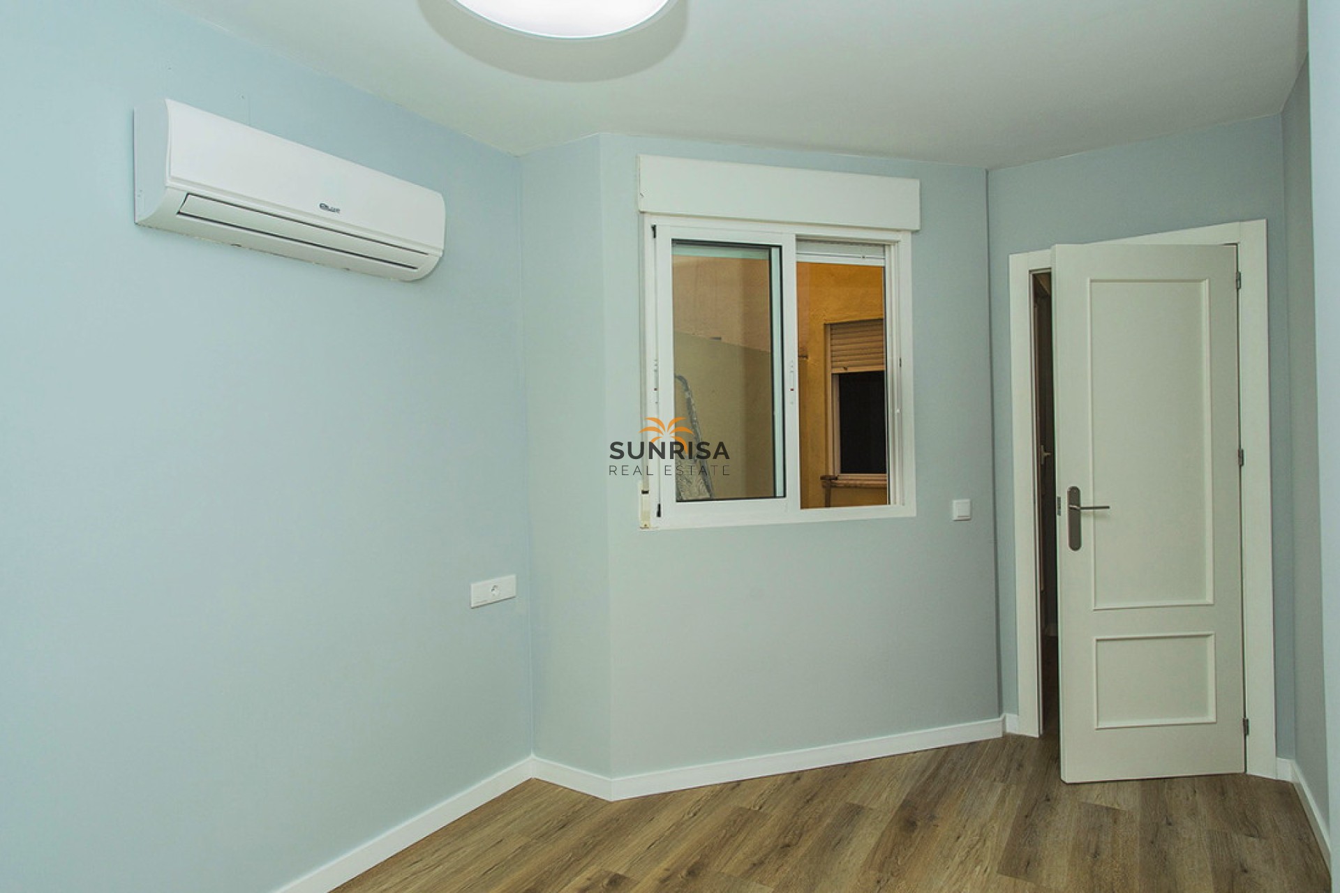 Resale - Apartment - La Mata