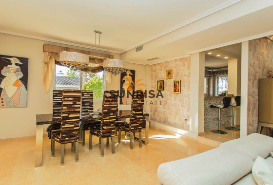 Villa · Revente - Torrevieja · Torrelamata - La Mata · Alicante · Espagne