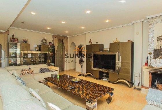 Villa · Revente - Torrevieja · Torrelamata - La Mata · Alicante · Espagne