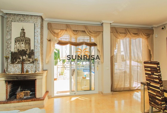 Villa · Revente - Torrevieja · Torrelamata - La Mata · Alicante · Espagne