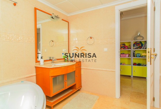 Villa · Revente - Torrevieja · Torrelamata - La Mata · Alicante · Espagne