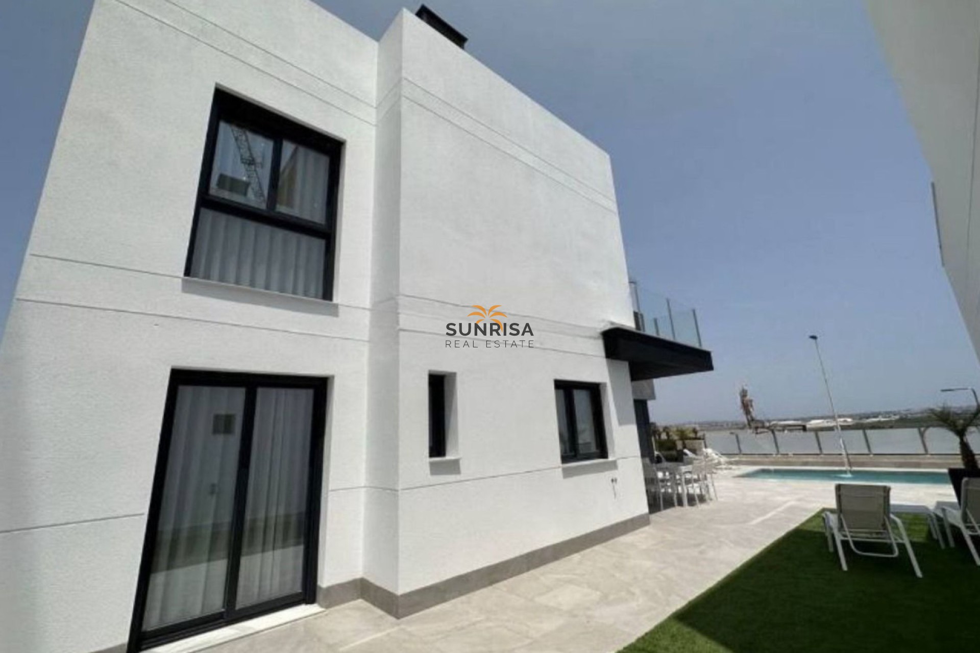 Herverkoop - Villa - Orihuela Costa
