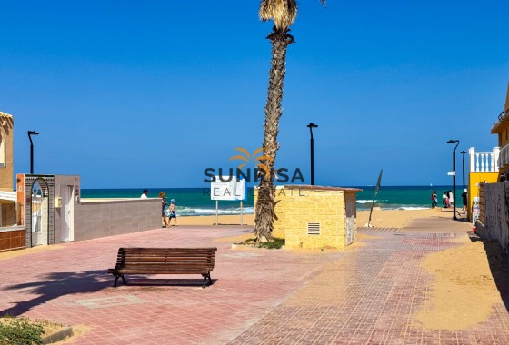 Villa · Revente - La Mata · Alicante · Espagne