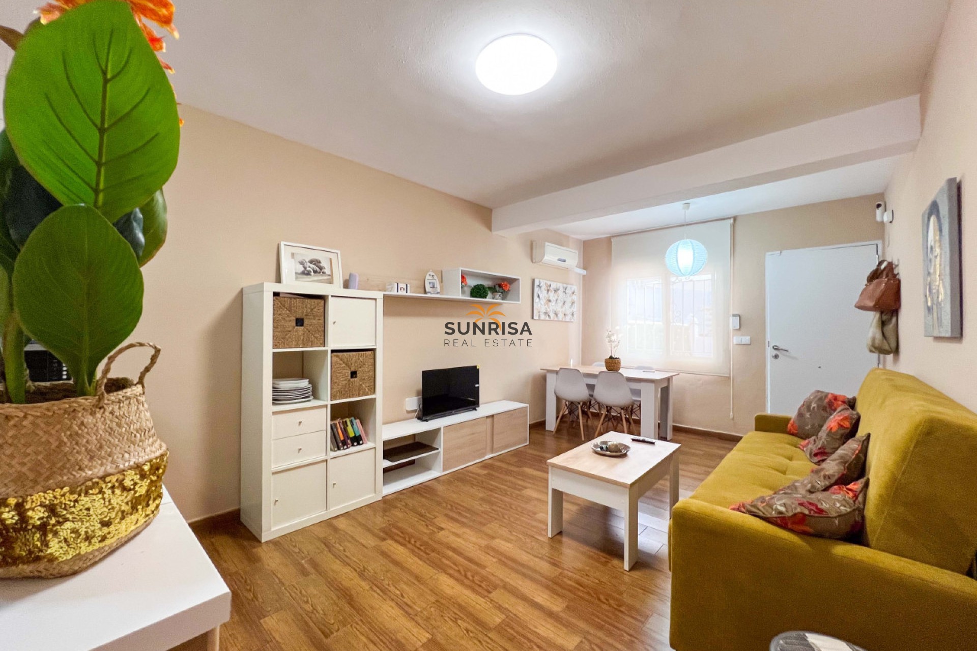 Resale - Villa - La Mata