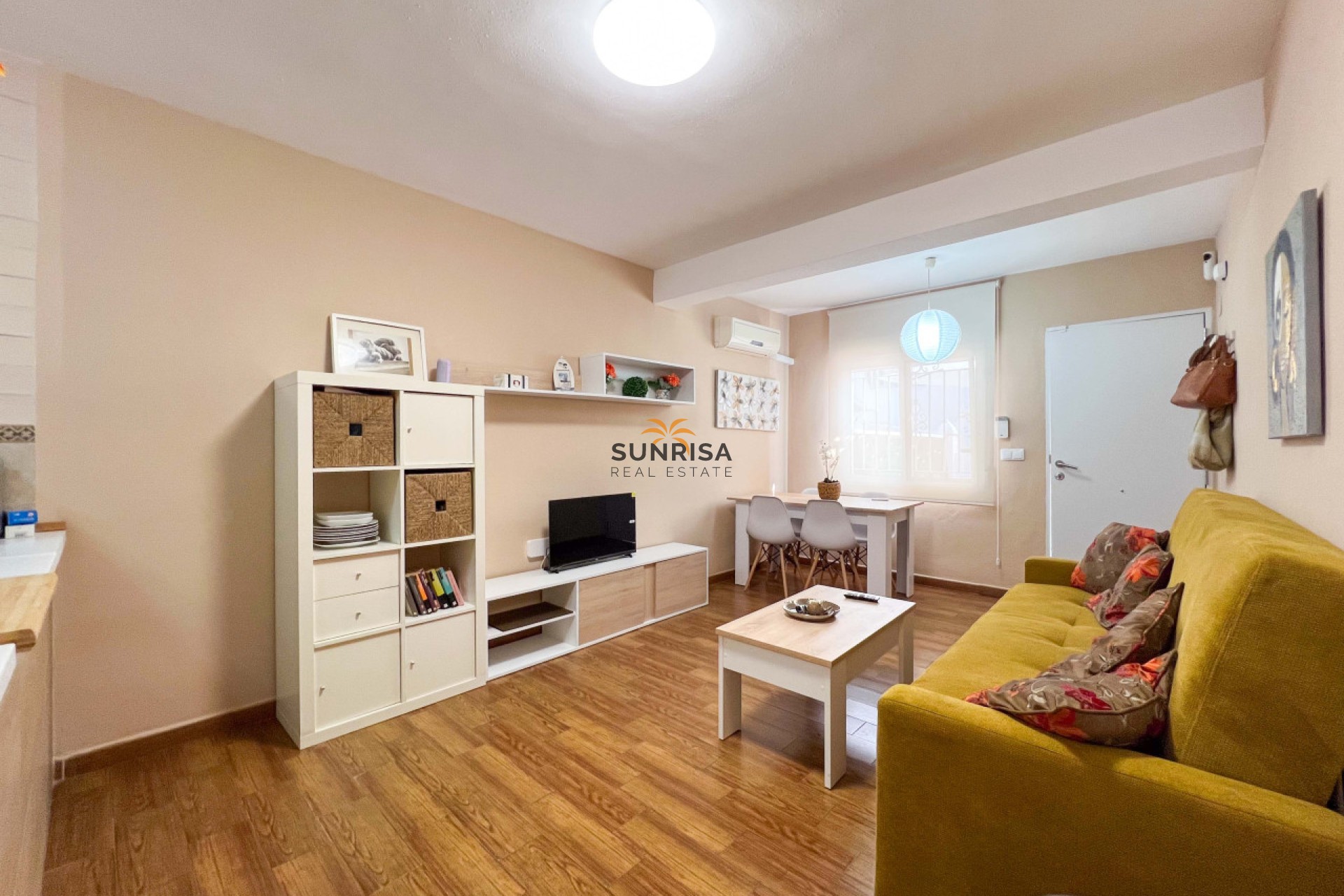 Resale - Villa - La Mata