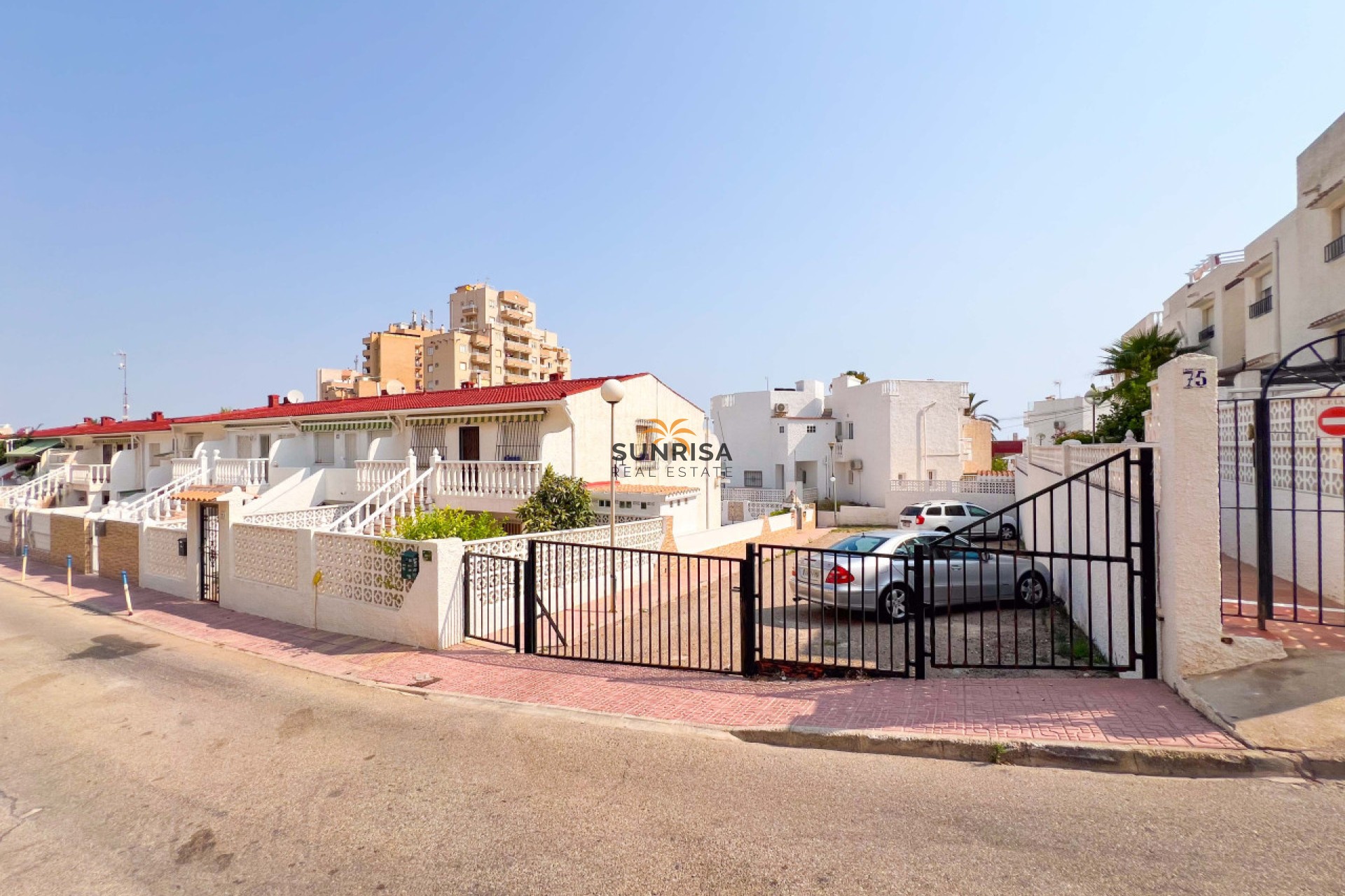 Resale - Villa - La Mata