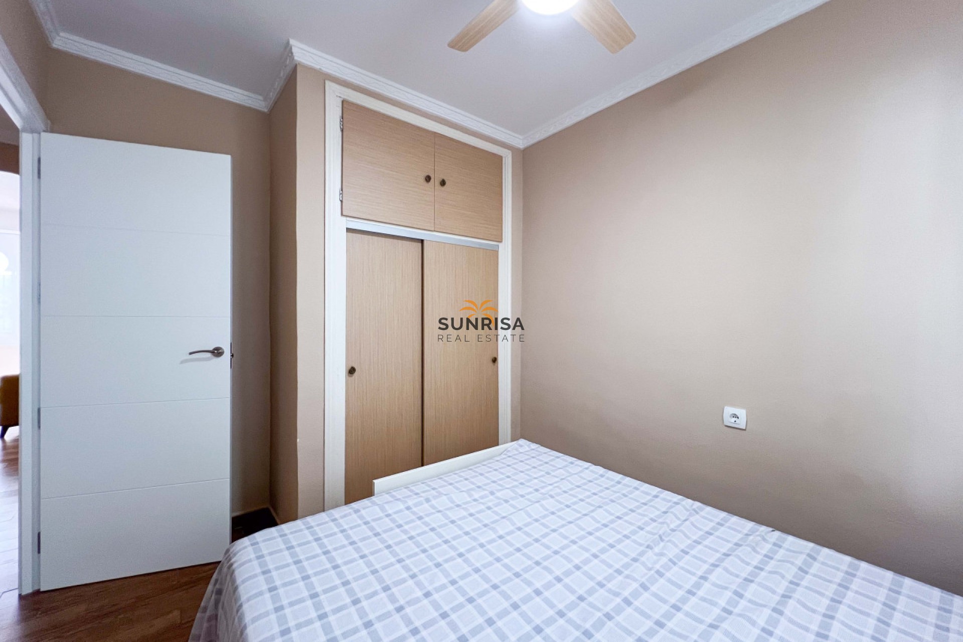 Resale - Villa - La Mata