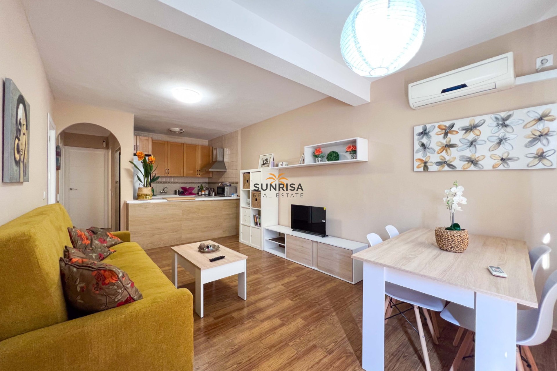 Resale - Villa - La Mata