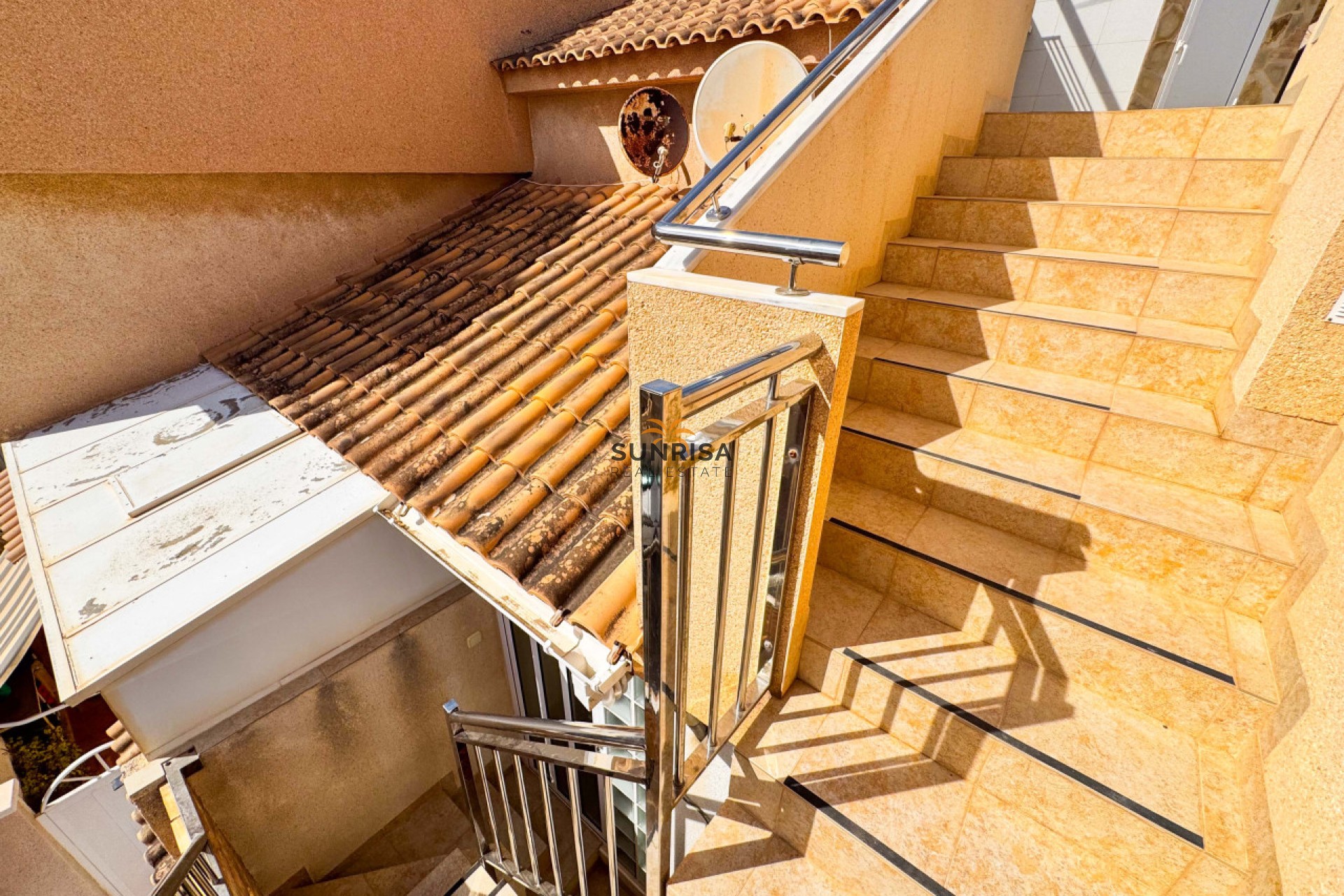 Herverkoop - Herenhuis - Torrevieja