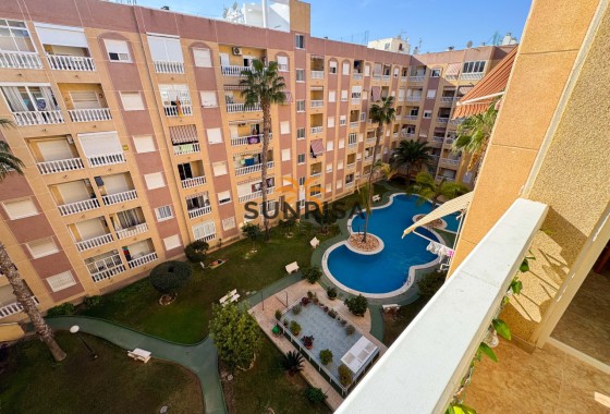 Apartamento · Reventa - Torrevieja · Alicante · España