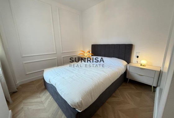 Appartement · Herverkoop - Torrevieja · Parque de las Naciones · Alicante · Spanje